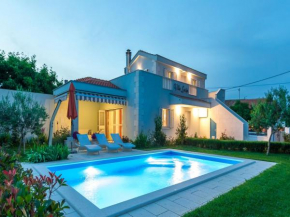 Gorgeous Villa in Vrsi with Swimming Pool